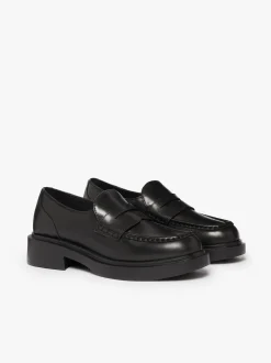 Albany II Penny Loafers Black Leather